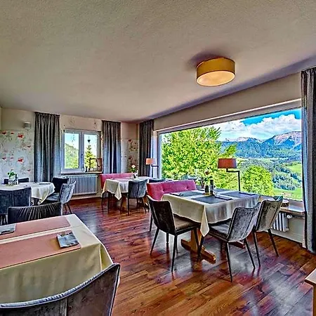 Allgaeuer Panoramahotel מלון